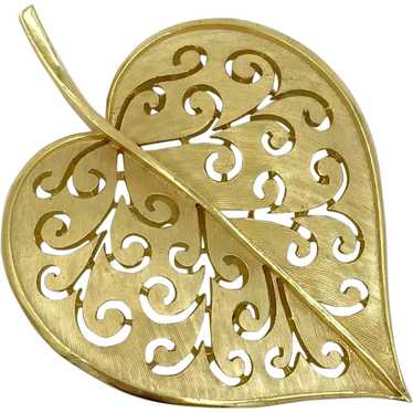 Trifari Vintage Heart Leaf Open Swirl Gold Tone Pi
