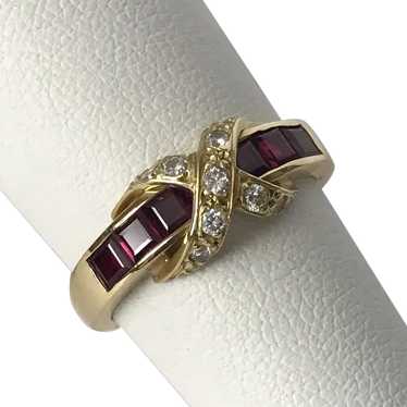 Beautiful 18K YG Ruby and Diamond Ring Size 6