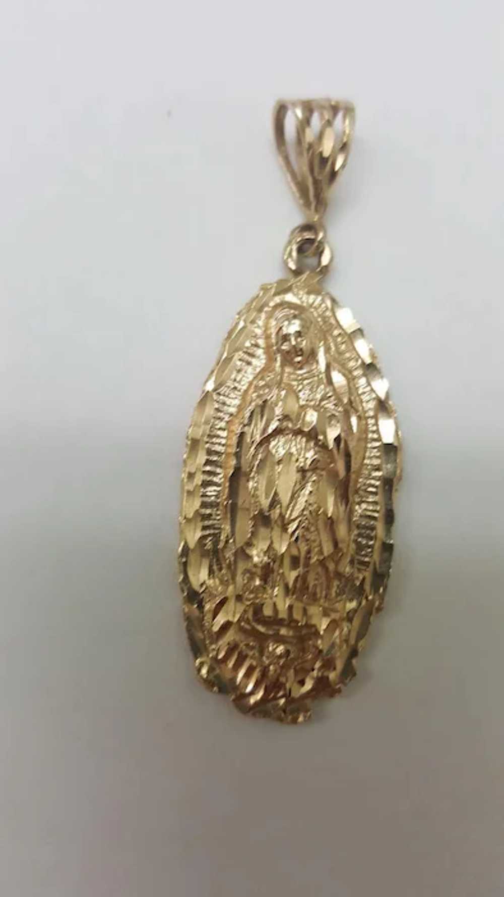 Vintage Estate  Unisex 14k gold ornate religious … - image 4