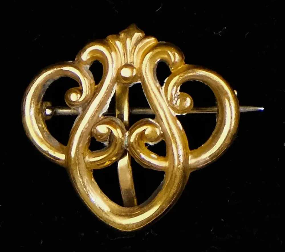 Flowing Art Nouveau Chased Gold Filled Watch Pin - image 4