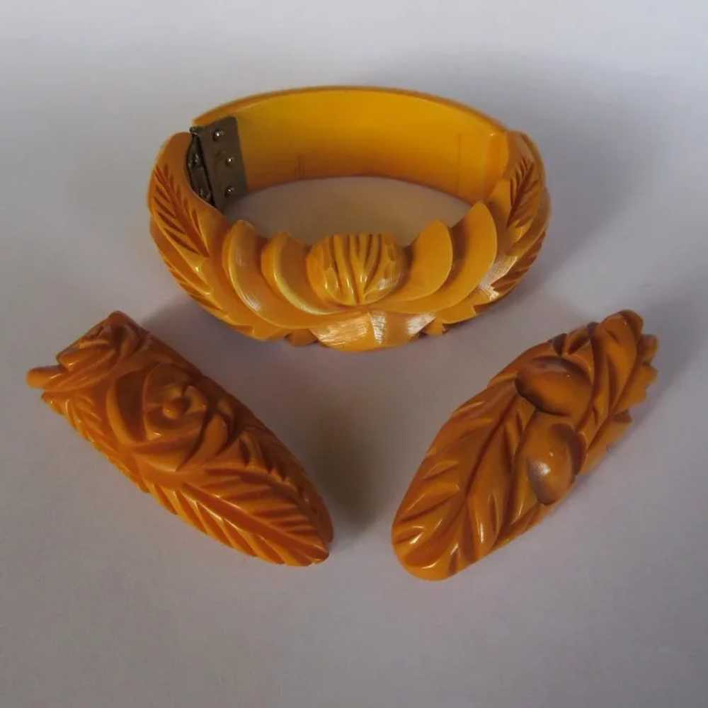 Bakelite Clamper Bracelet, Vintage Carved Butters… - image 5