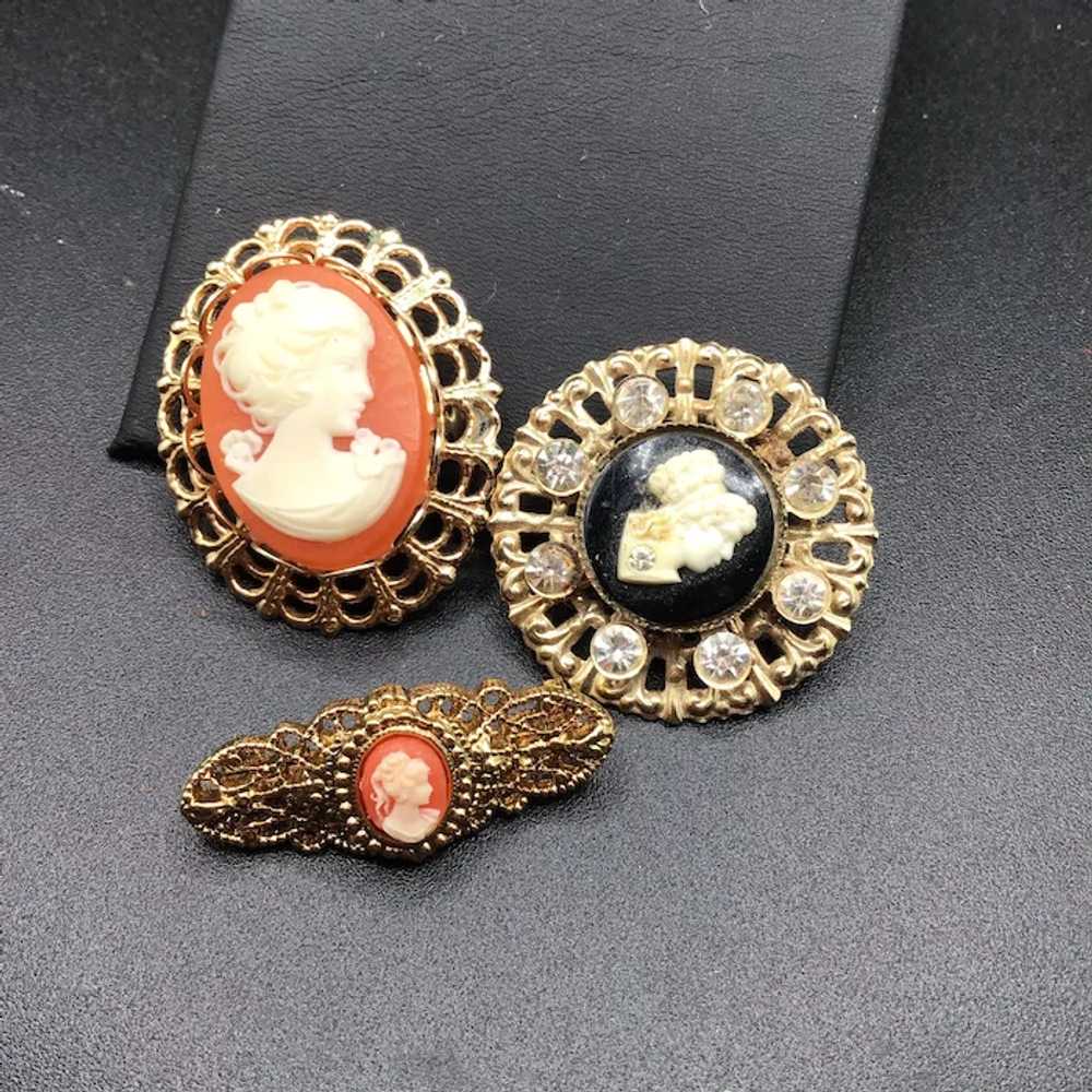 Vintage Cameo Scatter Pins Set of 3 Resin & Gold … - image 3