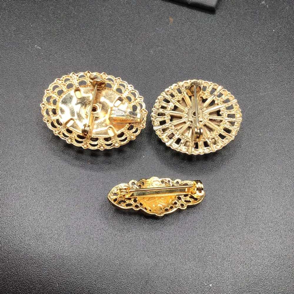 Vintage Cameo Scatter Pins Set of 3 Resin & Gold … - image 4
