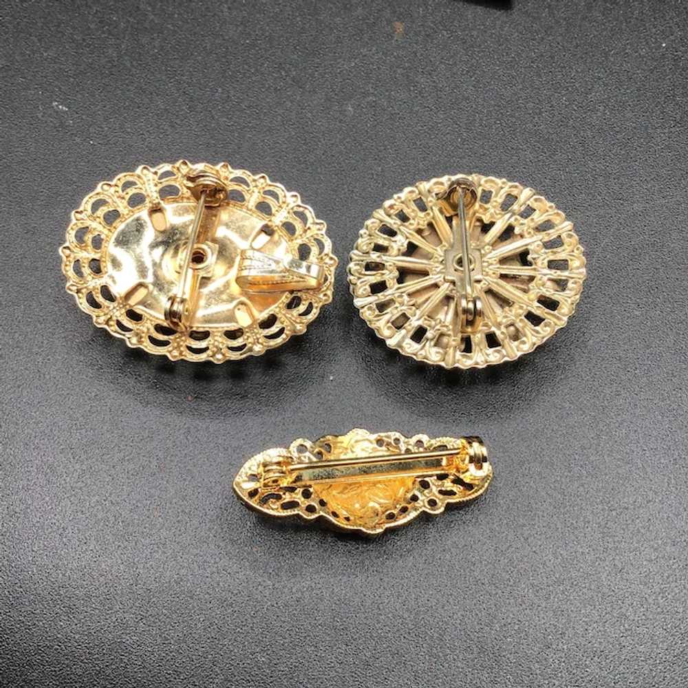 Vintage Cameo Scatter Pins Set of 3 Resin & Gold … - image 5