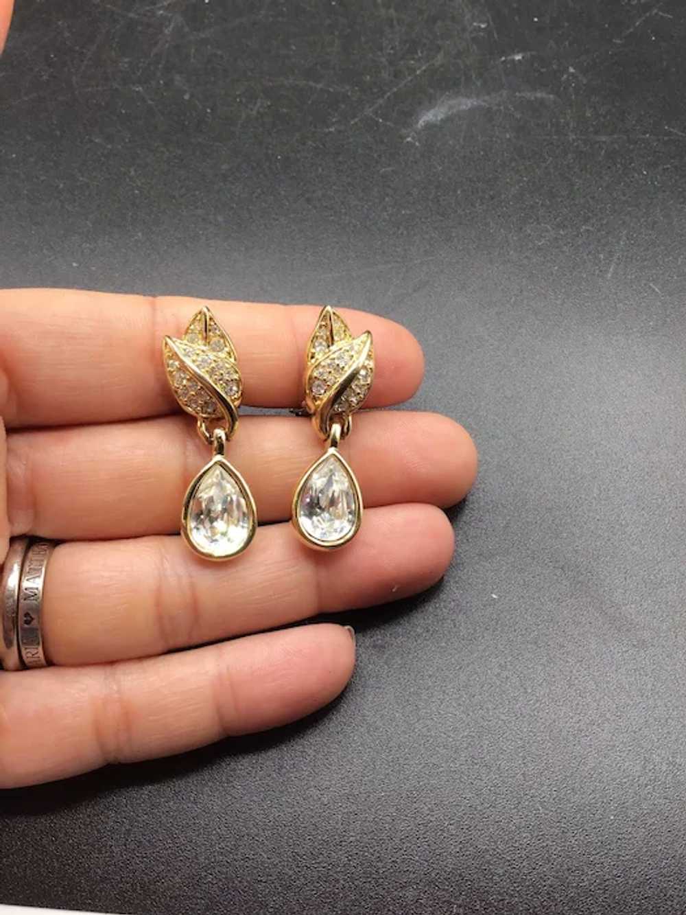 Swarovski Signed Clip On Earrings Gold Tone & Lea… - image 4