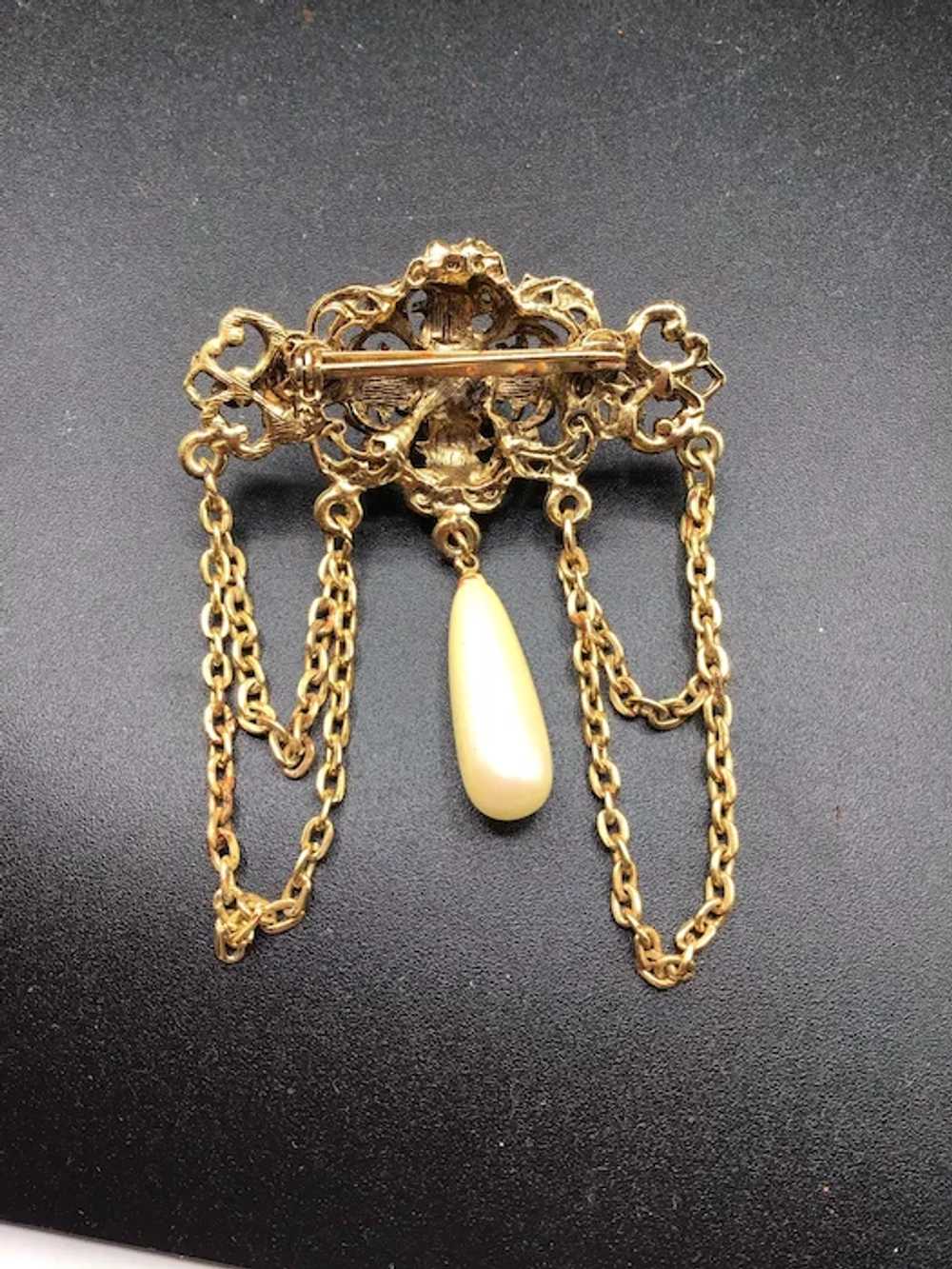 Vintage Florenza Style Dangling Brooch with Pearl… - image 3