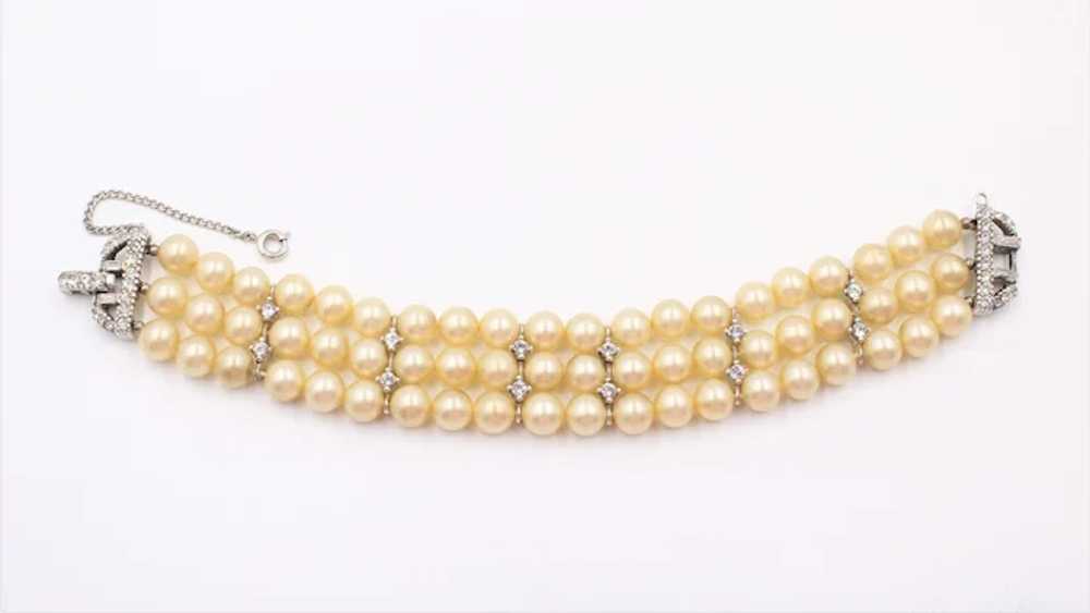 Bracelet Ciner Signed Triple Strand Glass Pearl E… - image 7