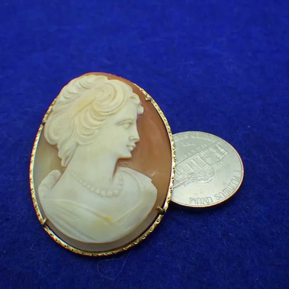 Italian Carved Shell Cameo Brooch or Pendant, 18k… - image 6