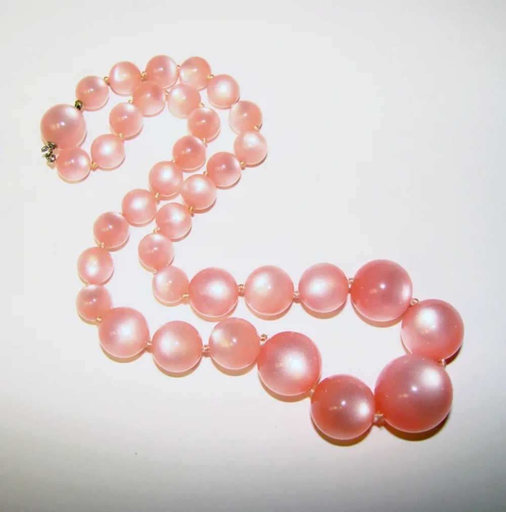 Gorgeous Pink MOONGLOW LUCITE Vintage Beads Neckl… - image 3