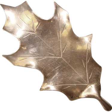 Fabulous NYE Signed STERLING Oak Leaf Shaped Broo… - image 1