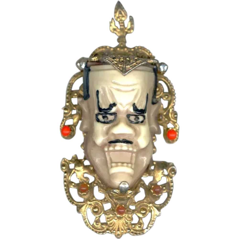 HUGE Scary Mask Pin - image 1