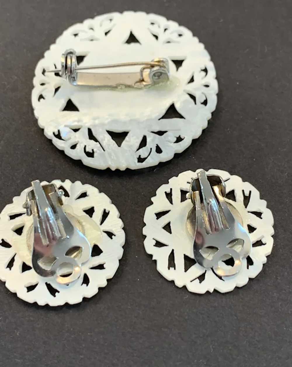 Carved Mother of Pearl Pin and Earring Set MOP St… - image 7