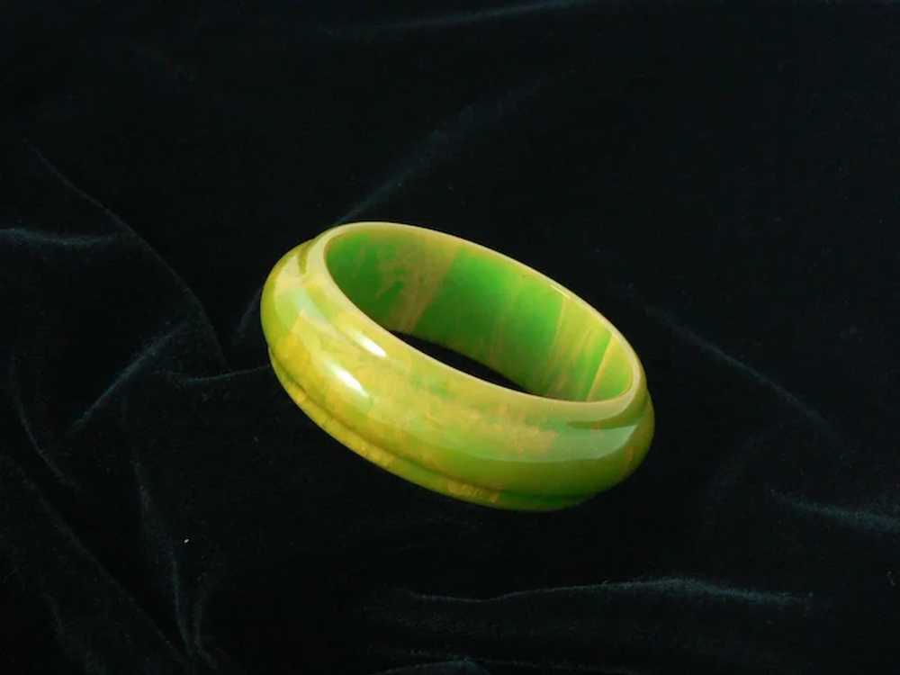 Pistachio Green Marbled Bakelite Bangle - image 5