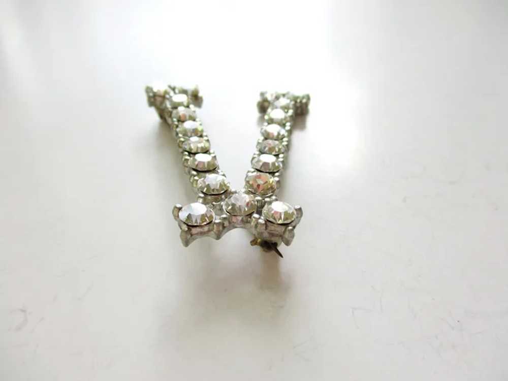 Large WWII Victory Pin V for Victory Brooch Cryst… - image 3