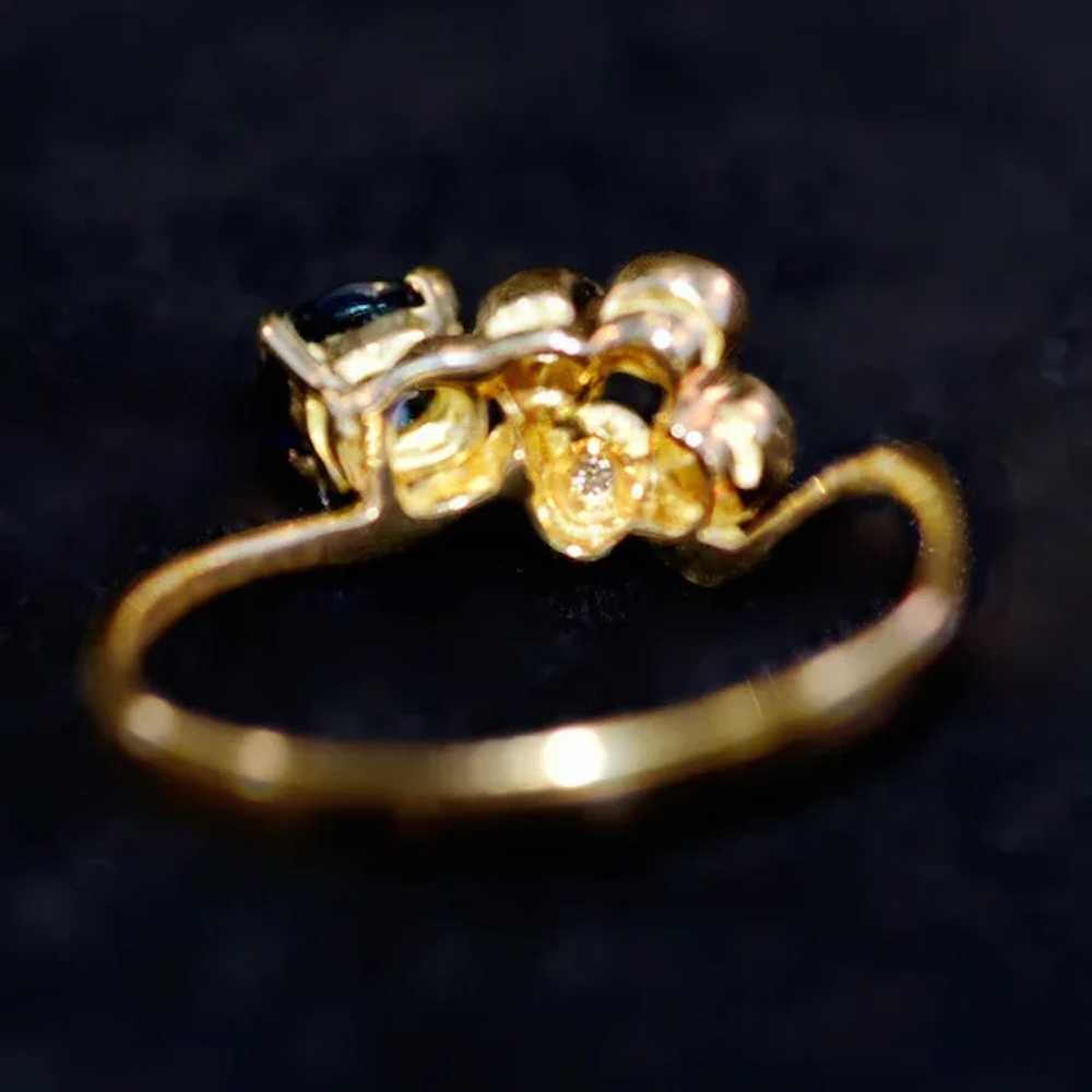 Vintage 18 Karat Gold Sapphire and 4 Diamonds Mod… - image 3