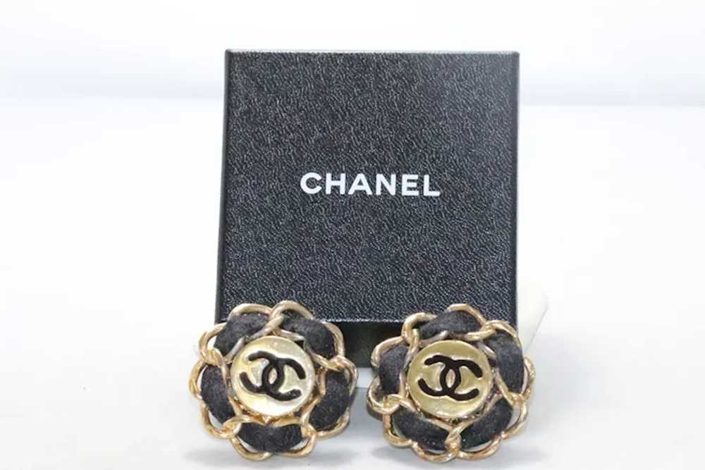 Vintage Authentic Gold Tone Leather Chanel Clip O… - image 2