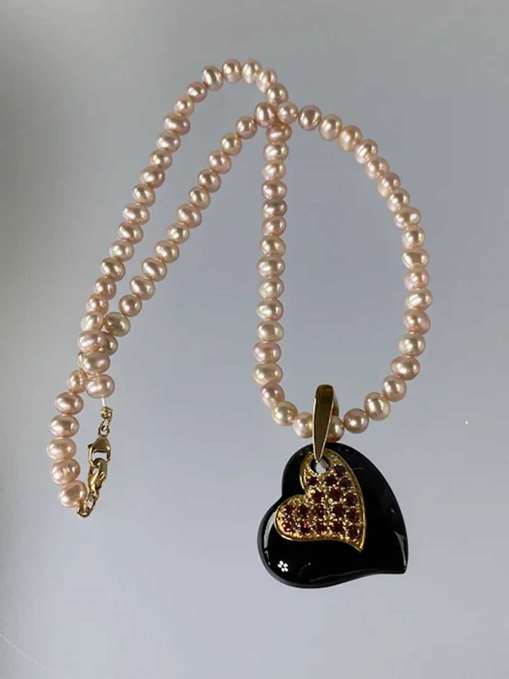 10K YG Pearl and Onyx Necklace - image 4