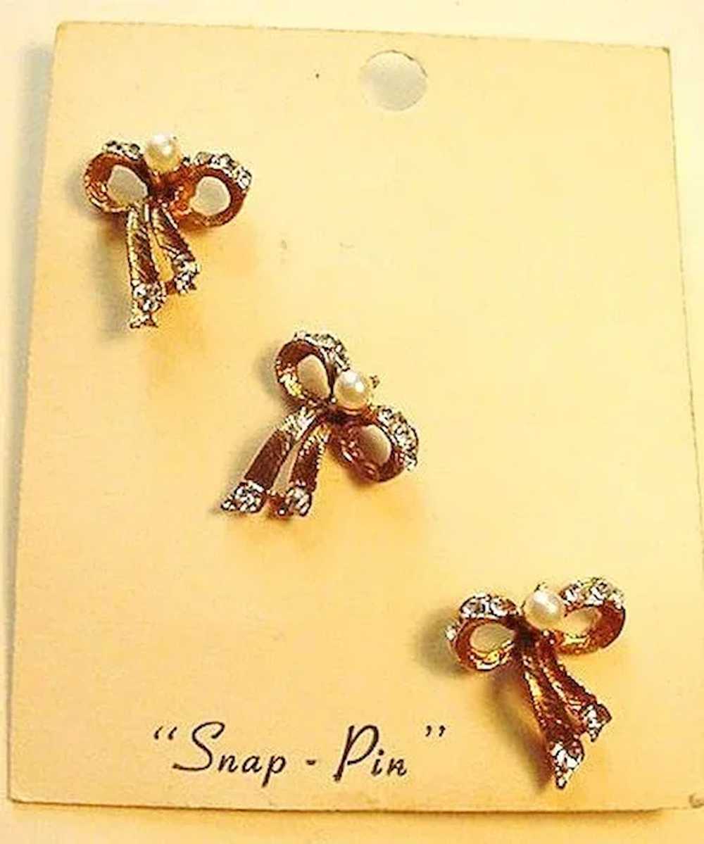 Little Vintage Bow Pins New on Original Card - image 1