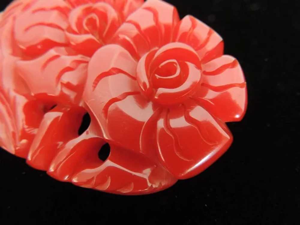 Bakelite Pin Deeply Carved Red Dimensional Flower… - image 4