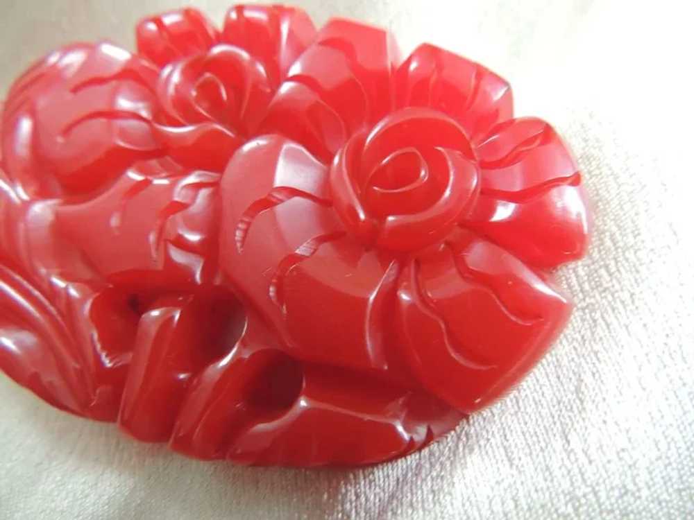 Bakelite Pin Deeply Carved Red Dimensional Flower… - image 5