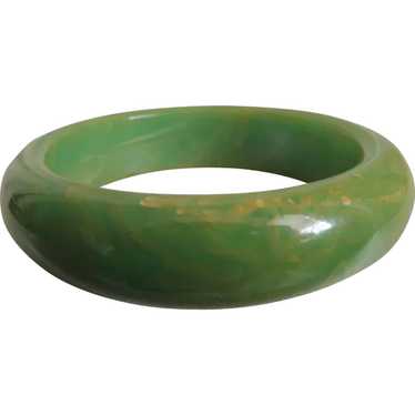Bakelite Bracelet Lime Green with Yellow Marbled S