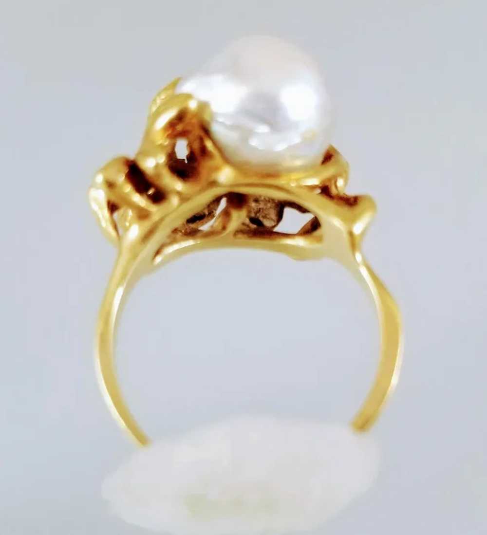 Vintage 14K Gold and Baroque Pearl Ring - Sz 6 - … - image 9