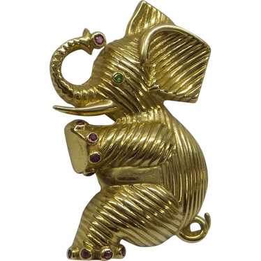 Estate Lovely Detailed Solid 14kt Elephant Pin wit