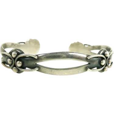 Skillful Maricela Single Oval Cuff Bracelet c. 19… - image 1