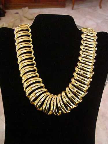 Big Open Loop Swirly Solid Goldtone Metal Link Nec