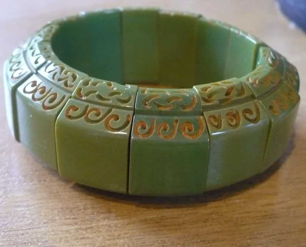 Green Bakelite Stretch Bracelet - image 2