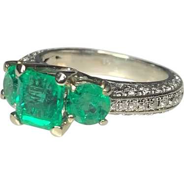 18K White Gold Square Emerald Cut Emerald Diamond 