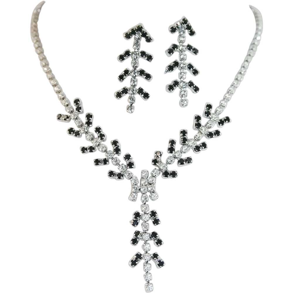 Elegant Vintage Black and Clear Rhinestone Neckla… - image 1