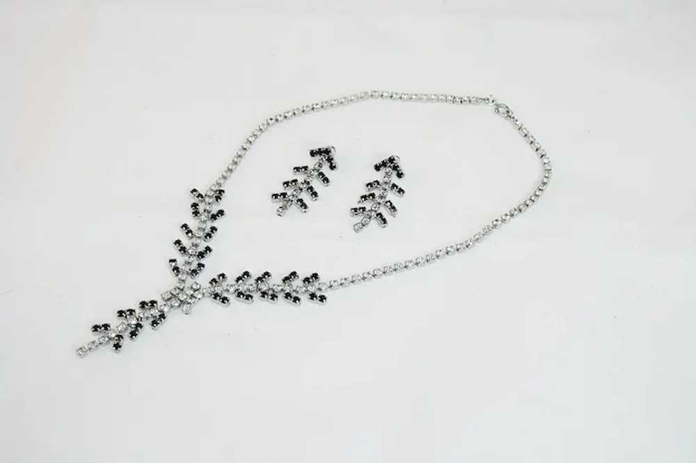 Elegant Vintage Black and Clear Rhinestone Neckla… - image 3