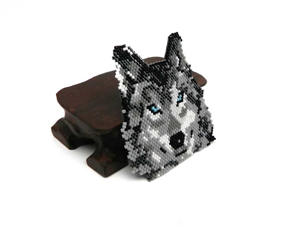 Wolf Head handcrafted beaded brooch - image 4