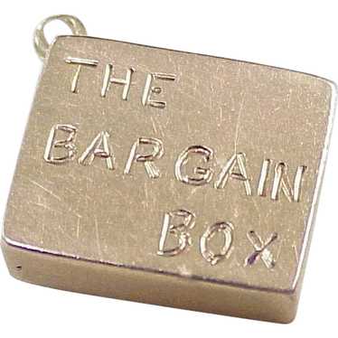 Vintage 18K Gold Bargain Box Charm, Three Dimensi… - image 1