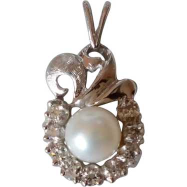Vintage 14K White Gold Diamond & Pearl Pendant - image 1
