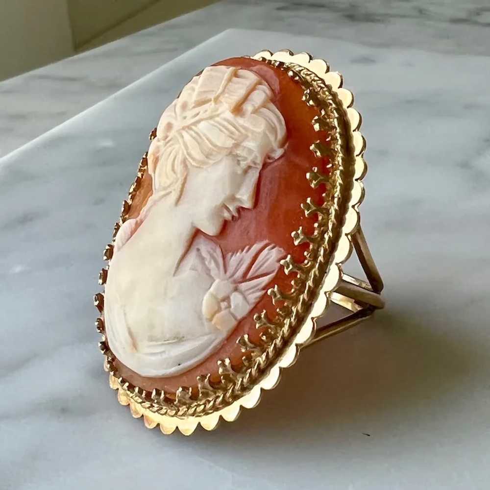 Large Vintage 10K Yellow Gold Shell Cameo Stateme… - image 3