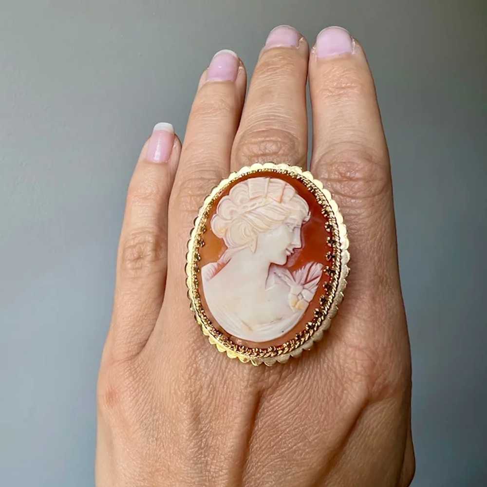 Large Vintage 10K Yellow Gold Shell Cameo Stateme… - image 4