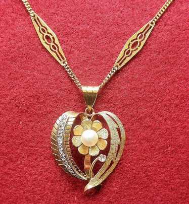 Vintage 18K YG Heart Pendant With Diamonds and Cul