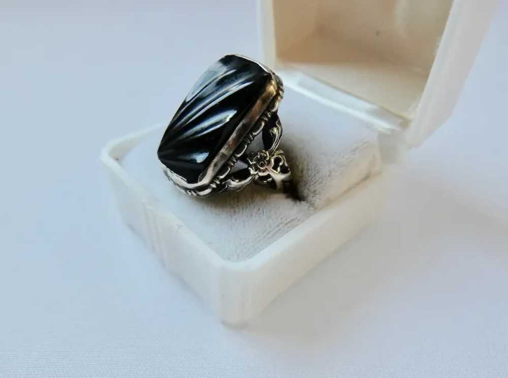 Art Deco Carved Onyx Sterling Silver Ring - image 3