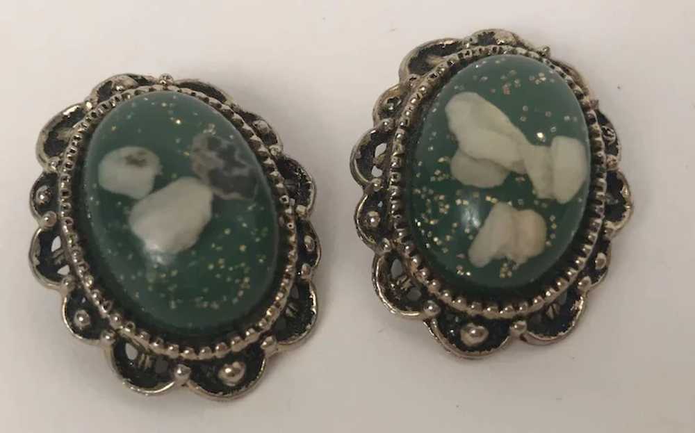 Vintage Unsigned Selro Confetti Lucite Earrings - image 2