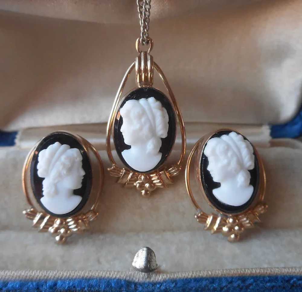 Van Dell Gold Filled Glass Cameo Earrings Drop Ne… - image 2