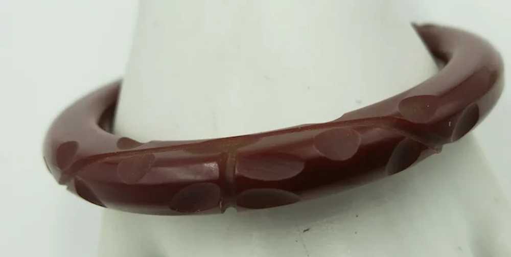 VINTAGE Chocolate Bakelite Hand-carved Bracelet - image 4