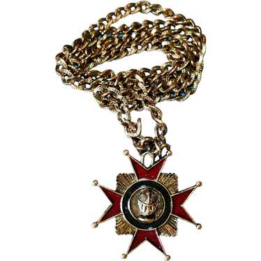 You deserve a Trifari medal  - Pendants and Chains