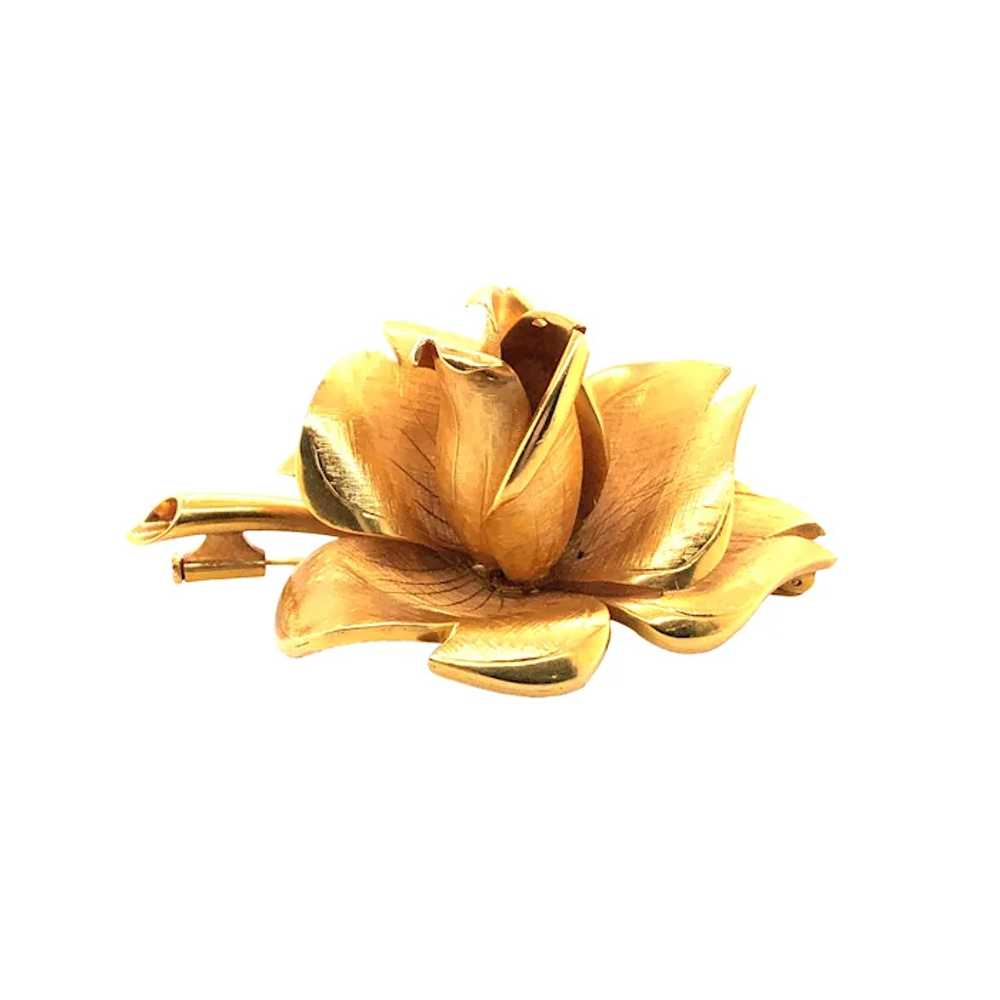 18k Yellow Gold Rose Brooch - image 5