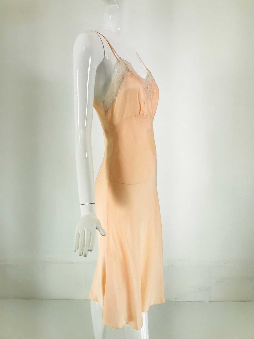 1930s Hand Look Peach Silk Applique Bias Cut Slip… - image 4