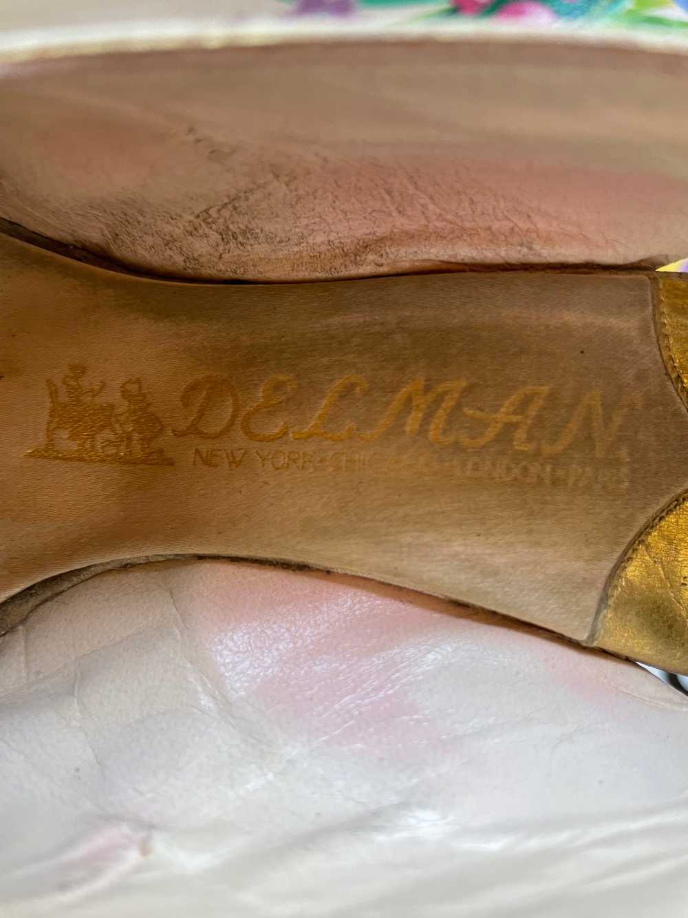 Gold and cream 1940s pumps - image 9