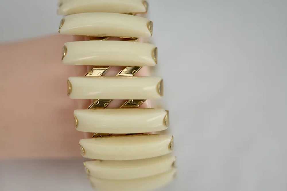 Classic Cream Lucite Expansion Bracelet Bangle - image 3