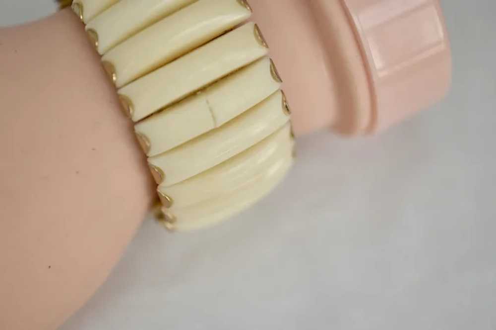 Classic Cream Lucite Expansion Bracelet Bangle - image 6