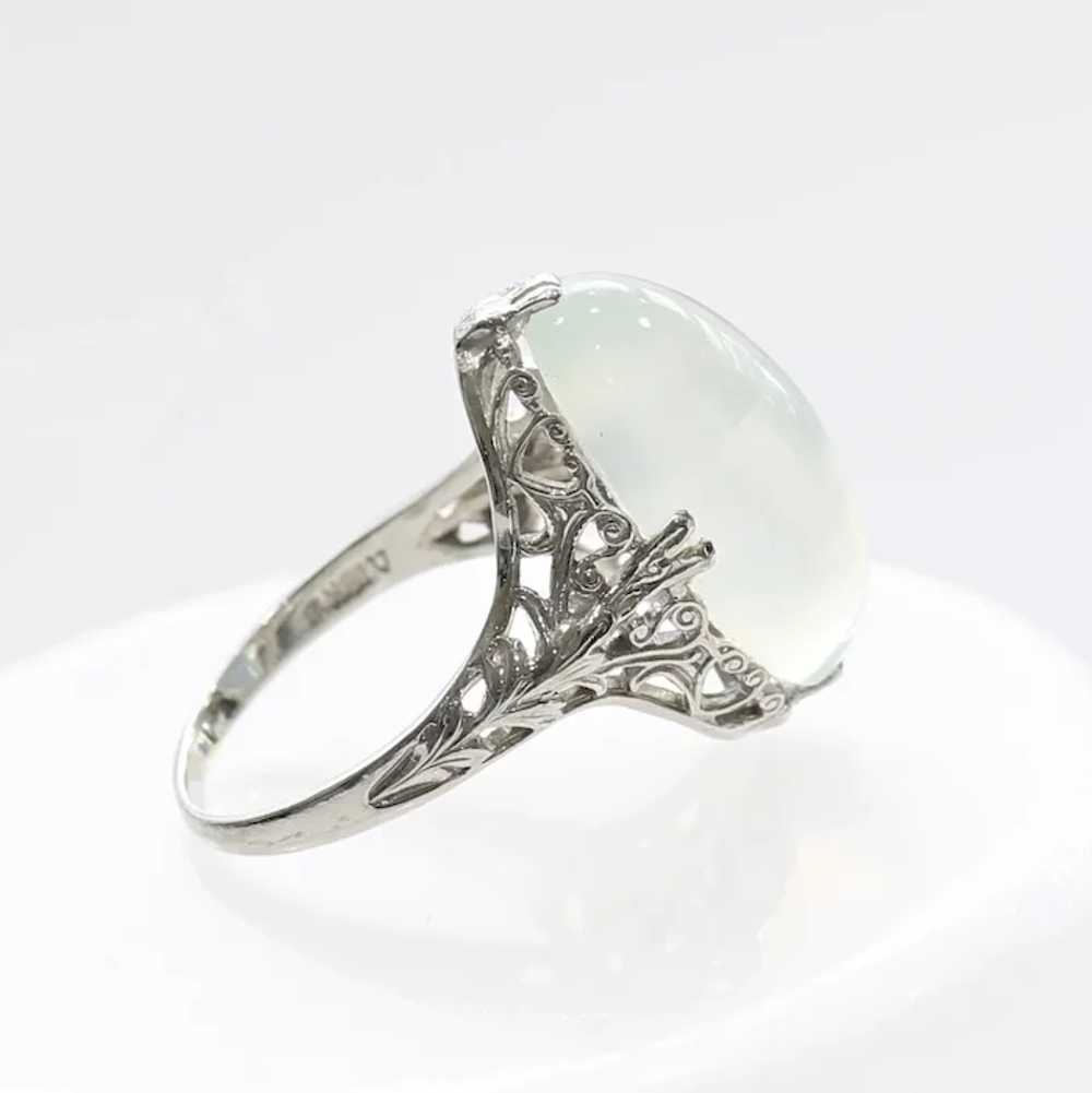 Lady's Vintage 18K Moonstone Ring - image 5